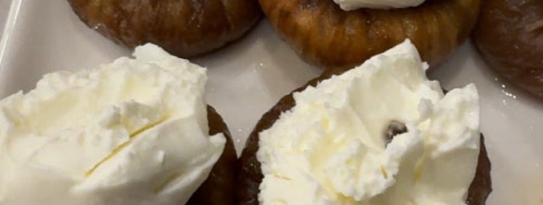 Geleneksel Lezzetin Zirvesi: Tam Kıvamında Cevizli Kuru İncir Tatlısı Tarifi Geleneksel Lezzetin Zirvesi: Tam Kıvamında Cevizli Kuru İncir Tatlısı Tarifi